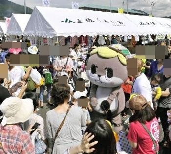 須崎市のご当地キャラクター祭りも大盛況の賑わい
